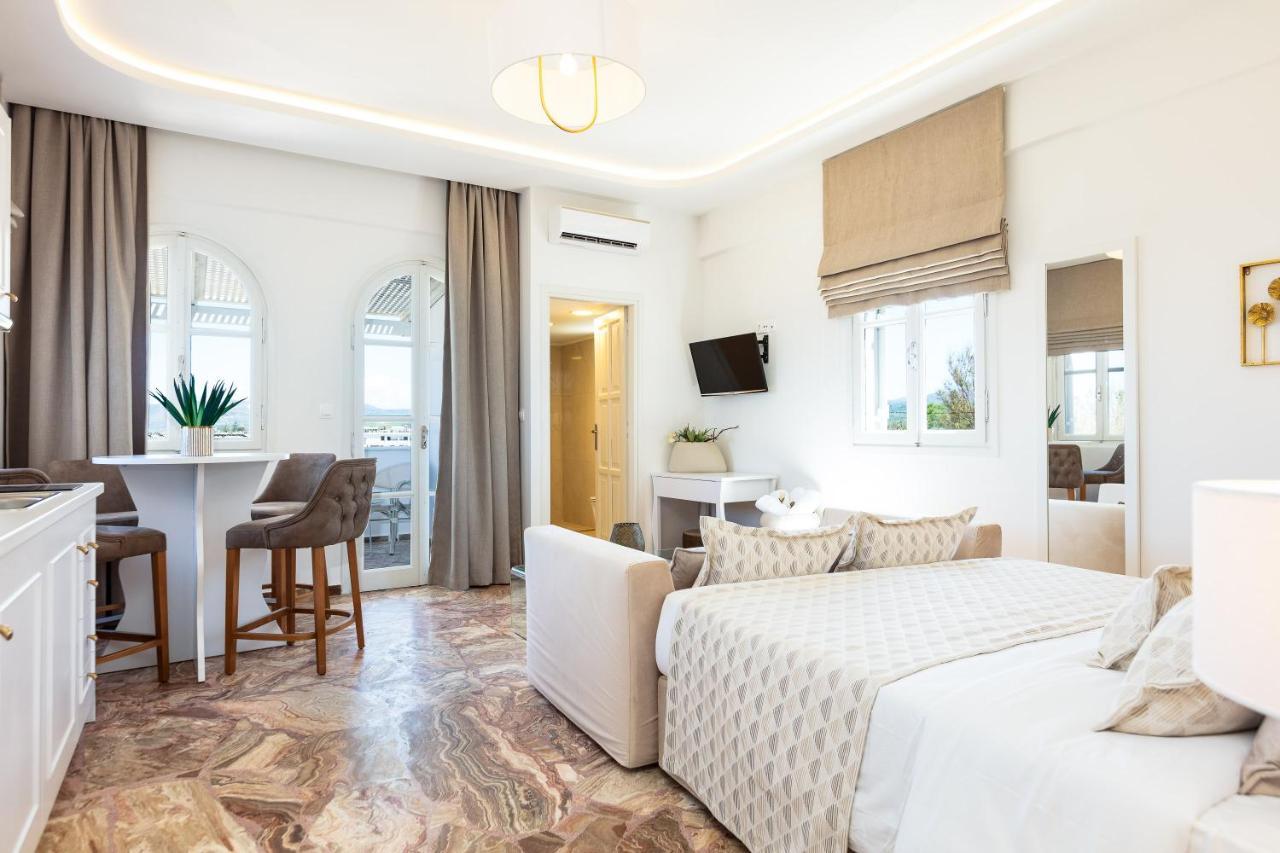 Pinelopi Beach Suites เยโอริยิอูโปลิส ภายนอก รูปภาพ