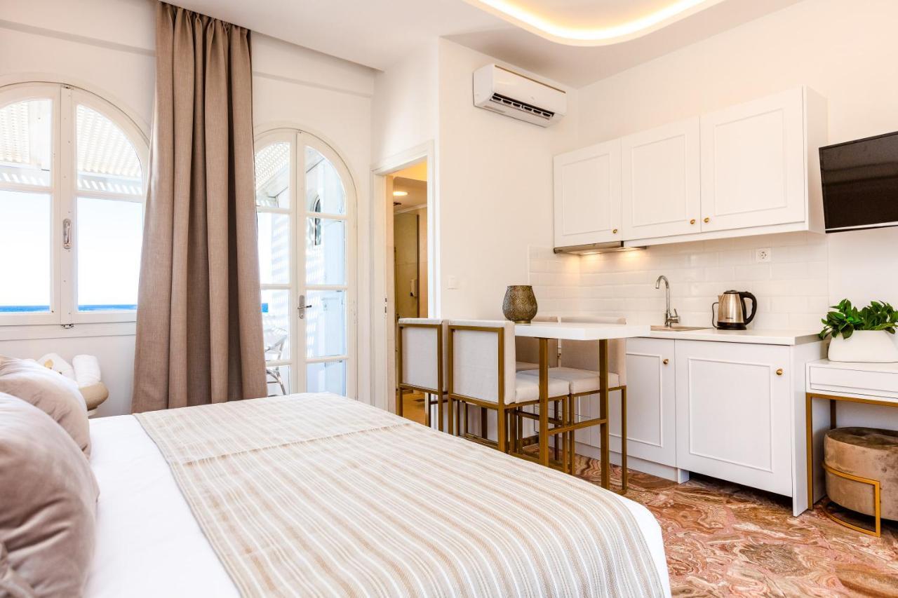 Pinelopi Beach Suites เยโอริยิอูโปลิส ภายนอก รูปภาพ