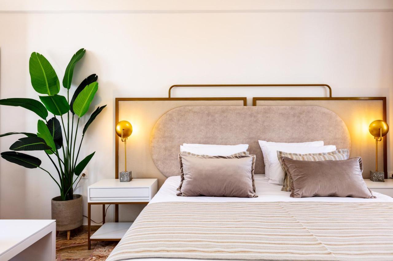 Pinelopi Beach Suites เยโอริยิอูโปลิส ภายนอก รูปภาพ